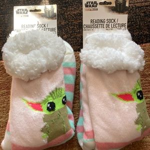 Mandalorian reading socks